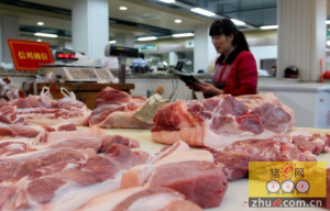 浙江金华摊贩感叹：我卖了30年猪肉 数今年最贵！